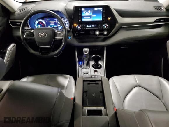 ✅ 2021 Toyota Highlander Hybrid XLE • VIN: 5TDGBRCH1MS535775 • Лот: 92788625. Опубликован ранее на Copart с пробегом 113 180 миль. Бесплатный доступ к архиву аукционных продаж из США и подробный отчёт об истории автомобиля на DreamBid. Изображение 8.