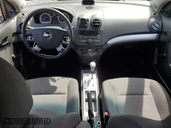 ✅ 2010 Chevrolet Aveo 1LT • VIN: KL1TD5DE7AB127992 • Lot: 62000895. Wystawiony na Copart z przebiegiem 66 769 mil. Bezpłatny archiwum sprzedaży aukcyjnych z USA i szczegółowy raport historii pojazdu na DreamBid. Zdjęcie 8.