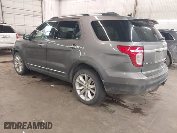 ✅ 2013 Ford Explorer Limited • VIN: 1FM5K8F80DGA01928 • Lot: 42587025. Wystawiony na IAAI z przebiegiem 135 196 mil. Bezpłatny archiwum sprzedaży aukcyjnych z USA i szczegółowy raport historii pojazdu na DreamBid. Zdjęcie 3.