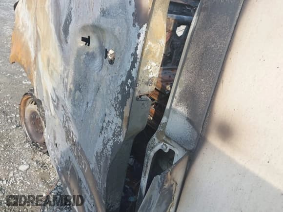 ✅ 2022 Mercedes-Benz Sprinter Cargo • VIN: W1Y4EDHY3NT105105 • Лот: 43145981. Опубликован ранее на IAAI с пробегом Не указан. Бесплатный доступ к архиву аукционных продаж из США и подробный отчёт об истории автомобиля на DreamBid. Изображение 9.