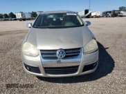 ✅ 2005 Volkswagen Jetta 2.5L • VIN: 3VWSF71KX5M617018 • Lot: 89722935. Wystawiony na Copart z przebiegiem 212 584 mil. Bezpłatny archiwum sprzedaży aukcyjnych z USA i szczegółowy raport historii pojazdu na DreamBid. Zdjęcie 5.