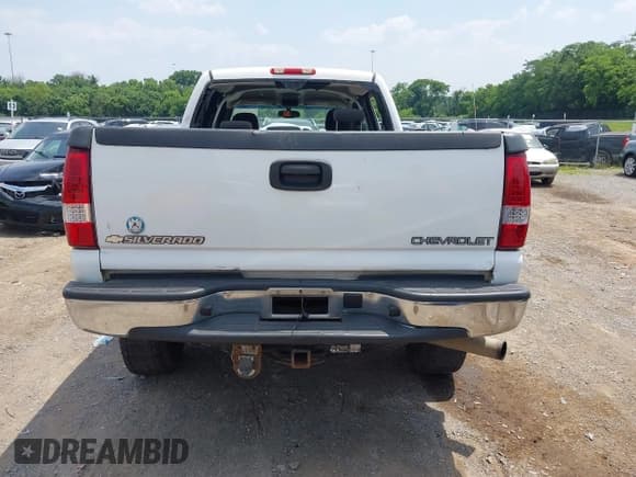 ✅ 2006 Chevrolet Silverado 2500HD LT3 • VIN: 1GCHK23D86F179644 • Лот: 42412017. Опубликован ранее на IAAI с пробегом 431 521 миль. Бесплатный доступ к архиву аукционных продаж из США и подробный отчёт об истории автомобиля на DreamBid. Изображение 16.