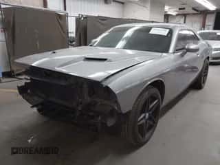 2018 Dodge Challenger SXT Plus z VIN 2C3CDZAG1JH144904, wystawiony jako IAAI lot #43345739 z przebiegiem 79 225 mil mil oraz . Historia ofert i sprzedaży dostępna na DreamBid. Obrazek 2.