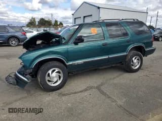 ✅ 1996 Chevrolet Blazer • VIN: 1GNDT13W4T2141328 • Lot: 76789854. Wystawiony na Copart z przebiegiem 189 306 mil. Bezpłatny archiwum sprzedaży aukcyjnych z USA i szczegółowy raport historii pojazdu na DreamBid. Zdjęcie 1.