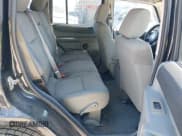 ✅ 2006 Jeep Commander • VIN: 1J8HG48K56C204031 • Lot: 42034851. Wystawiony na IAAI z przebiegiem 213 665 mil. Bezpłatny archiwum sprzedaży aukcyjnych z USA i szczegółowy raport historii pojazdu na DreamBid. Zdjęcie 8.