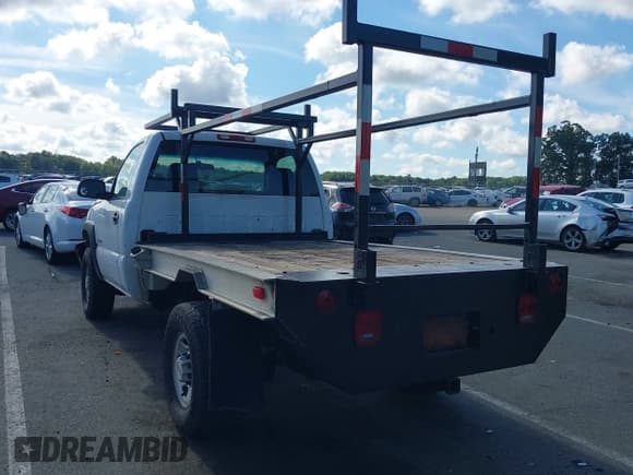 ✅ 2004 Chevrolet Silverado 2500HD Work Truck • VIN: 1GCHK24U74E231542 • Лот: 43123200. Опубликован ранее на IAAI с пробегом 191 776 миль. Бесплатный доступ к архиву аукционных продаж из США и подробный отчёт об истории автомобиля на DreamBid. Изображение 3.