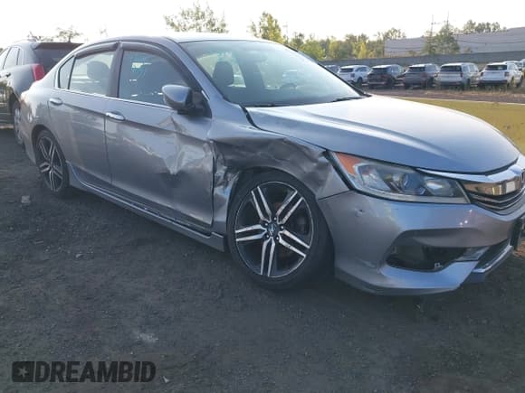 ✅ 2017 Honda Accord Sport SE • VIN: 1HGCR2F1XHA265109 • Lot: 43199051. Wystawiony na IAAI z przebiegiem 69 056 mil. Bezpłatny archiwum sprzedaży aukcyjnych z USA i szczegółowy raport historii pojazdu na DreamBid. Zdjęcie 6.