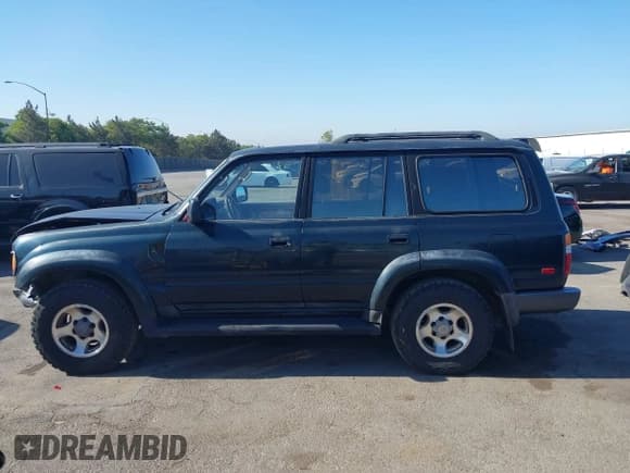 ✅ 1996 Toyota Land Cruiser • VIN: JT3HJ85J4T0138939 • Lot: 42852334. Wystawiony na IAAI z przebiegiem 156 874 mil. Bezpłatny archiwum sprzedaży aukcyjnych z USA i szczegółowy raport historii pojazdu na DreamBid. Zdjęcie 14.