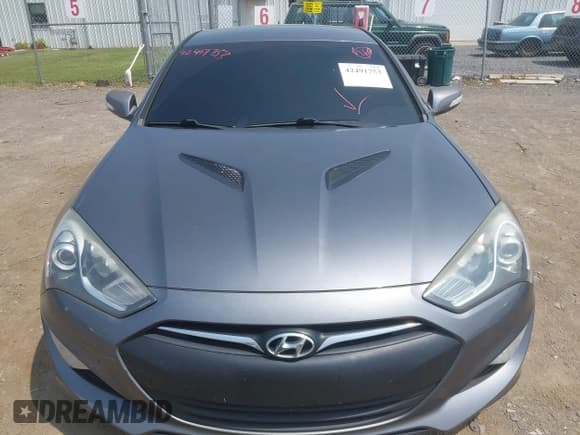 ✅ 2015 Hyundai Genesis Coupe 3.8L Base • VIN: KMHHU6KJ0FU124671 • Lot: 42491753. Wystawiony na IAAI z przebiegiem 119 967 mil. Bezpłatny archiwum sprzedaży aukcyjnych z USA i szczegółowy raport historii pojazdu na DreamBid. Zdjęcie 12.