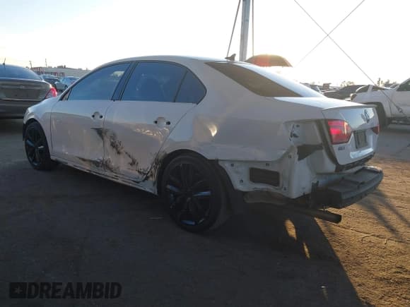 ✅ 2014 Volkswagen Jetta GLI • VIN: 3VW4T7AJ4EM389462 • Lot: 43840093. Listed on IAAI with 173,953 mi. Free auction sales archive from the USA and detailed vehicle history report at DreamBid. Image 3.