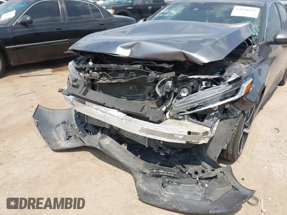 ✅ 2014 Infiniti Q50 • VIN: JN1BV7AP1EM674014 • Lot: 43099458. Listed on IAAI with 185,021 mi. Free auction sales archive from the USA and detailed vehicle history report at DreamBid. Image 6.