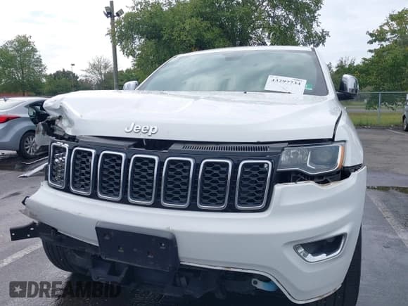 ✅ 2017 Jeep Grand Cherokee Limited • VIN: 1C4RJFBG3HC735700 • Lot: 43297734. Listed on IAAI with 111,840 mi. Free auction sales archive from the USA and detailed vehicle history report at DreamBid. Image 18.