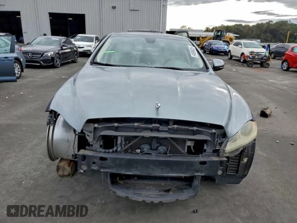 ✅ 2011 Jaguar XJ XJL • VIN: SAJWA2GB5BLV06954 • Lot: 94596825. Listed on Copart with 115,082 mi. Free auction sales archive from the USA and detailed vehicle history report at DreamBid. Image 5.