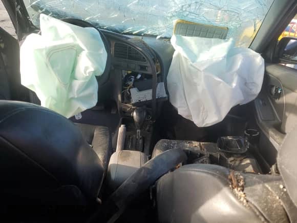 2002 Hyundai Elantra GT z VIN KMHDN55D92U046610, wystawiony jako Copart lot #80125494 z przebiegiem Nie podano mil oraz Szkoda całkowita • Salvage title. Historia ofert i sprzedaży dostępna na DreamBid. Obrazek 8.