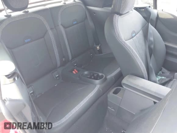 ✅ 2025 MINI Convertible Cooper S • VIN: WMW23GX03S2X38412 • Лот: 42857107. Опубликован ранее на IAAI с пробегом 18 миль. Бесплатный доступ к архиву аукционных продаж из США и подробный отчёт об истории автомобиля на DreamBid. Изображение 8.