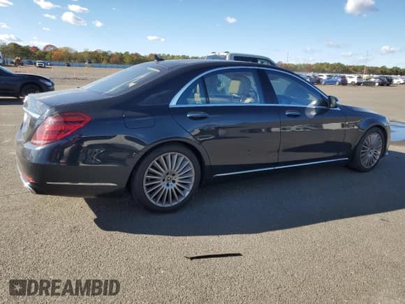 ✅ 2020 Mercedes-Benz S 560 • VIN: W1KUG8GB1LA553148 • Lot: 90839965. Wystawiony na Copart z przebiegiem 30 870 mil. Bezpłatny archiwum sprzedaży aukcyjnych z USA i szczegółowy raport historii pojazdu na DreamBid. Zdjęcie 3.