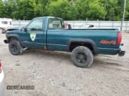 ✅ 1998 GMC Sierra 2500 • VIN: 1GTGK24R3WZ543179 • Lot: 63074025. Wystawiony na Copart z przebiegiem 157 976 mil. Bezpłatny archiwum sprzedaży aukcyjnych z USA i szczegółowy raport historii pojazdu na DreamBid. Zdjęcie 2.