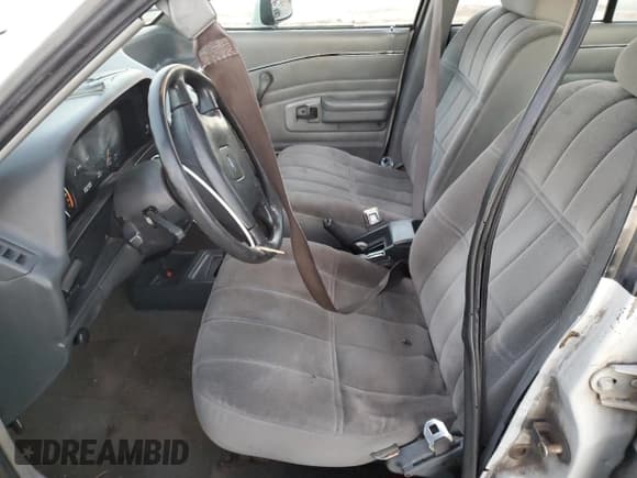 ✅ 1988 Ford Escort • VIN: 1FAPP959XJW370611 • Lot: 86715994. Listed on Copart with 3,424 mi. Free auction sales archive from the USA and detailed vehicle history report at DreamBid. Image 7.