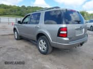 ✅ 2008 Ford Explorer XLT • VIN: 1FMEU73848UA87700 • Lot: 43144516. Wystawiony na IAAI z przebiegiem 120 367 mil. Bezpłatny archiwum sprzedaży aukcyjnych z USA i szczegółowy raport historii pojazdu na DreamBid. Zdjęcie 3.