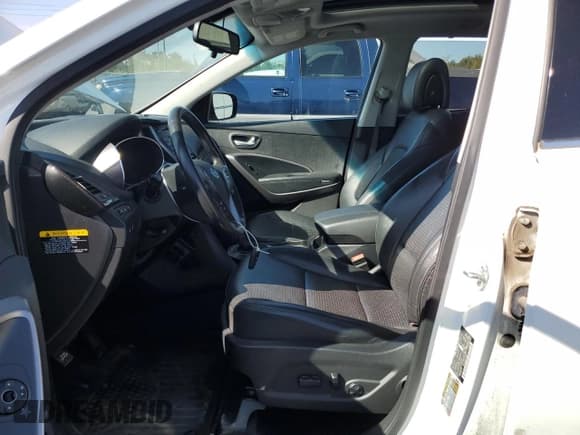 ✅ 2015 Hyundai Santa Fe Limited • VIN: 5XYZUDLA2FG258207 • Lot: 68584043. Listed on Copart with 214,993 mi. Free auction sales archive from the USA and detailed vehicle history report at DreamBid. Image 7.