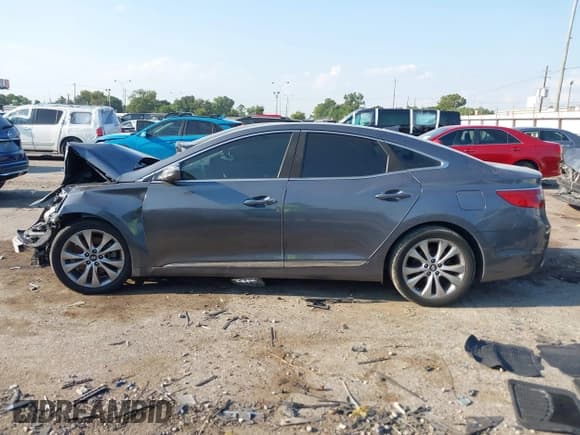 ✅ 2013 Hyundai Azera • VIN: KMHFG4JG3DA323902 • Lot: 43229686. Listed on IAAI with 128,845 mi. Free auction sales archive from the USA and detailed vehicle history report at DreamBid. Image 14.