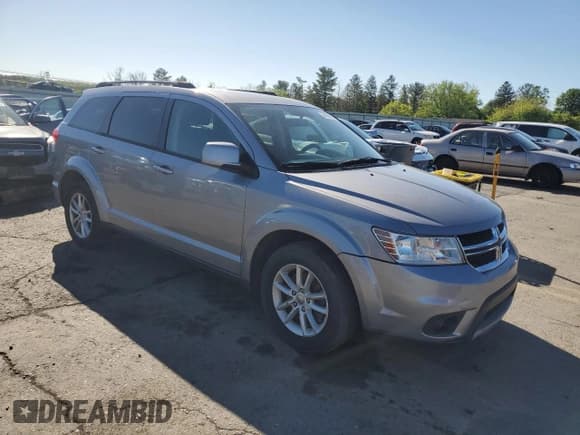 ✅ 2017 Dodge Journey SXT • VIN: 3C4PDCBG7HT576102 • Lot: 54956095. Listed on Copart with 114,102 mi. Free auction sales archive from the USA and detailed vehicle history report at DreamBid. Image 4.