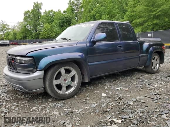 2001 Chevrolet Silverado 1500 LT z VIN 1GCEC19T31Z192995, wystawiony jako Copart lot #55569865 z przebiegiem 238 730 mil mil oraz Szkoda całkowita • Salvage title. Historia ofert i sprzedaży dostępna na DreamBid. Obrazek 1.