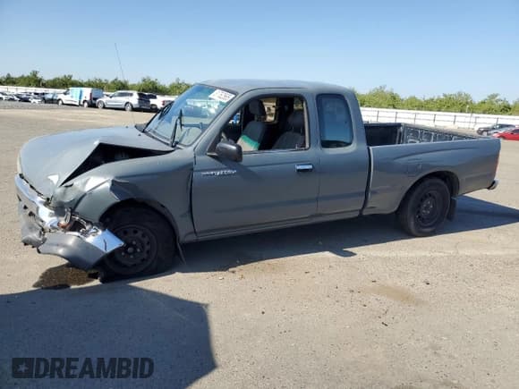 ✅ 1997 Toyota Tacoma • VIN: 4TAVL52N8VZ228250 • Lot: 81762565. Wystawiony na Copart z przebiegiem 238 312 mil. Bezpłatny archiwum sprzedaży aukcyjnych z USA i szczegółowy raport historii pojazdu na DreamBid. Zdjęcie 1.