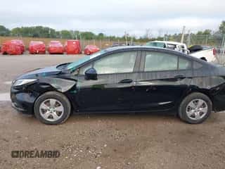 2017 Chevrolet Cruze LS с VIN 1G1BC5SMXH7194903, выставлен на аукционе IAAI как лот 43268653 с пробегом 160 722 миль миль и . История ставок и продаж доступна на DreamBid. Изображение 6.
