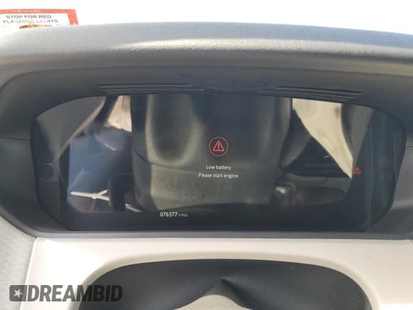 ✅ 2018 Land Rover Range Rover Velar S • VIN: SALYB2RX4JA706112 • Lot: 65575685. Listed on Copart with 76,377 mi. Free auction sales archive from the USA and detailed vehicle history report at DreamBid. Image 9.