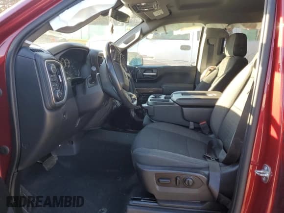 ✅ 2020 Chevrolet Silverado 1500 RST • VIN: 3GCUYEEDXLG240093 • Lot: 89543325. Wystawiony na Copart z przebiegiem 141 048 mil. Bezpłatny archiwum sprzedaży aukcyjnych z USA i szczegółowy raport historii pojazdu na DreamBid. Zdjęcie 7.