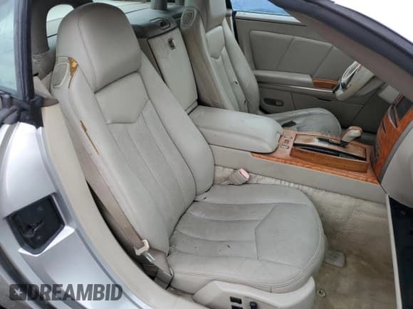 ✅ 2004 Cadillac XLR • VIN: 1G6YV34A545602056 • Lot: 66506514. Wystawiony na Copart z przebiegiem Nie podano. Bezpłatny archiwum sprzedaży aukcyjnych z USA i szczegółowy raport historii pojazdu na DreamBid. Zdjęcie 10.