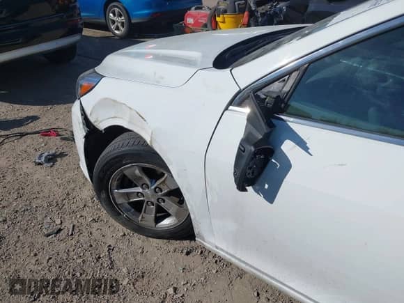 2013 Chevrolet Malibu LT z VIN 1G11C5SA9DF149517, wystawiony jako IAAI lot #43415565 z przebiegiem Nie podano mil oraz . Historia ofert i sprzedaży dostępna na DreamBid. Obrazek 18.