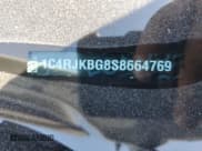 ✅ 2025 Jeep Grand Cherokee Limited • VIN: 1C4RJKBG8S8664769 • Lot: 81824115. Wystawiony na Copart z przebiegiem 4 326 mil. Bezpłatny archiwum sprzedaży aukcyjnych z USA i szczegółowy raport historii pojazdu na DreamBid. Zdjęcie 13.