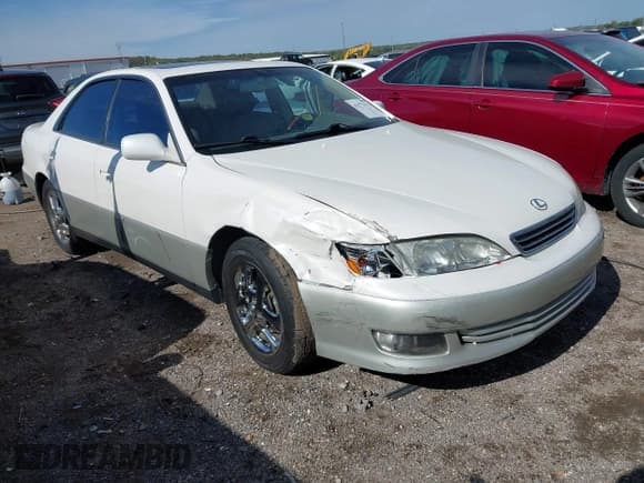 ✅ 2001 Lexus ES 300 • VIN: JT8BF28G410329756 • Лот: 43573111. Опубликован ранее на IAAI с пробегом Не указан. Бесплатный доступ к архиву аукционных продаж из США и подробный отчёт об истории автомобиля на DreamBid. Изображение 1.