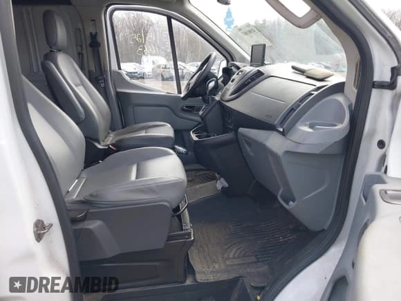 ✅ 2015 Ford Transit Cargo • VIN: 1FTNR1YM6FKB00237 • Лот: 41881887. Опубликован ранее на IAAI с пробегом 97 274 миль. Бесплатный доступ к архиву аукционных продаж из США и подробный отчёт об истории автомобиля на DreamBid. Изображение 5.