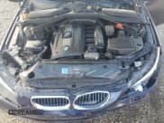 ✅ 2008 BMW 5 Series 528xi • VIN: WBANV13588CZ51820 • Лот: 89913495. Опубликован ранее на Copart с пробегом 137 296 миль. Бесплатный доступ к архиву аукционных продаж из США и подробный отчёт об истории автомобиля на DreamBid. Изображение 11.