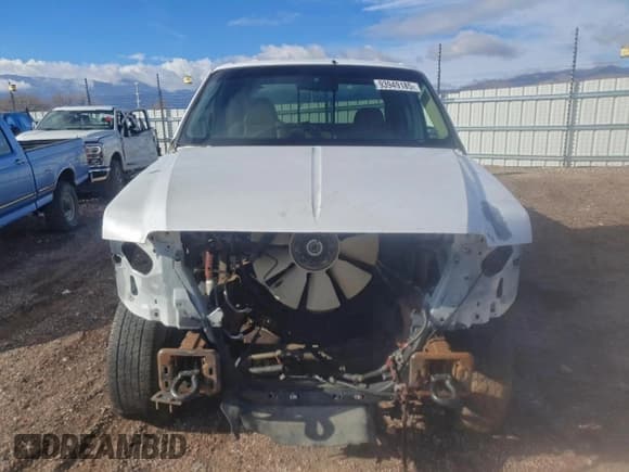 ✅ 2002 Ford F-350 XL • VIN: 1FTSW31F42EA76712 • Lot: 93949185. Listed on Copart with Not provided. Free auction sales archive from the USA and detailed vehicle history report at DreamBid. Image 5.