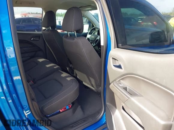 ✅ 2021 Chevrolet Colorado 2WD LT • VIN: 1GCGSCEN4M1290631 • Lot: 43216260. Wystawiony na IAAI z przebiegiem 28 109 mil. Bezpłatny archiwum sprzedaży aukcyjnych z USA i szczegółowy raport historii pojazdu na DreamBid. Zdjęcie 8.