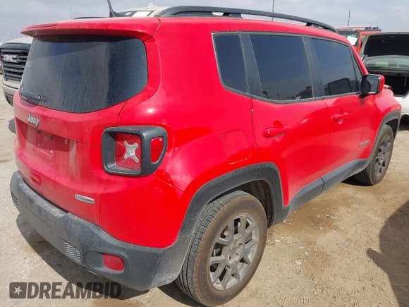✅ 2020 Jeep Renegade Altitude • VIN: ZACNJAB17LPL84093 • Lot: 42122399. Listed on IAAI with 32,541 mi. Free auction sales archive from the USA and detailed vehicle history report at DreamBid. Image 4.