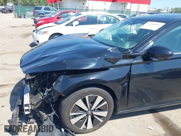 ✅ 2019 Nissan Altima SV • VIN: 1N4BL4DV9KC148247 • Lot: 43264972. Listed on IAAI with 122,370 mi. Free auction sales archive from the USA and detailed vehicle history report at DreamBid. Image 6.