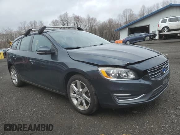 ✅ 2015 Volvo V60 • VIN: YV126MEA6F1206906 • Лот: 51837425. Опубликован ранее на Copart с пробегом 142 194 миль. Бесплатный доступ к архиву аукционных продаж из США и подробный отчёт об истории автомобиля на DreamBid. Изображение 4.