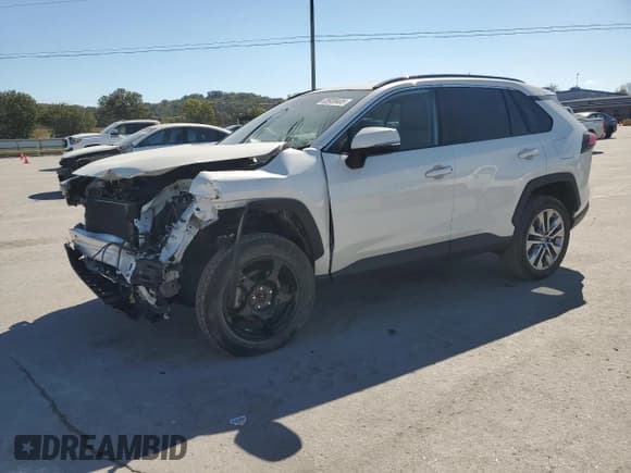 ✅ 2021 Toyota RAV4 XLE Premium • VIN: 2T3A1RFV0MW189534 • Lot: 85930405. Listed on Copart with 45,363 mi. Free auction sales archive from the USA and detailed vehicle history report at DreamBid. Image 1.