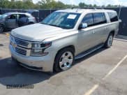 ✅ 2015 Chevrolet Suburban LTZ • VIN: 1GNSKKKC2FR509864 • Lot: 43233537. Wystawiony na IAAI z przebiegiem 241 210 mil. Bezpłatny archiwum sprzedaży aukcyjnych z USA i szczegółowy raport historii pojazdu na DreamBid. Zdjęcie 17.