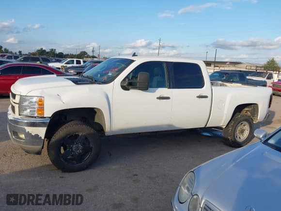 ✅ 2012 Chevrolet Silverado 2500HD LT • VIN: 1GC1KXC88CF116895 • Lot: 43722002. Listed on IAAI with 284,653 mi. Free auction sales archive from the USA and detailed vehicle history report at DreamBid. Image 14.