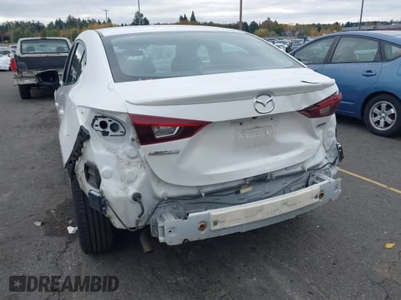 ✅ 2015 Mazda 3 i Touring • VIN: JM1BM1V73F1250988 • Lot: 43565311. Wystawiony na IAAI z przebiegiem 130 297 mil. Bezpłatny archiwum sprzedaży aukcyjnych z USA i szczegółowy raport historii pojazdu na DreamBid. Zdjęcie 6.