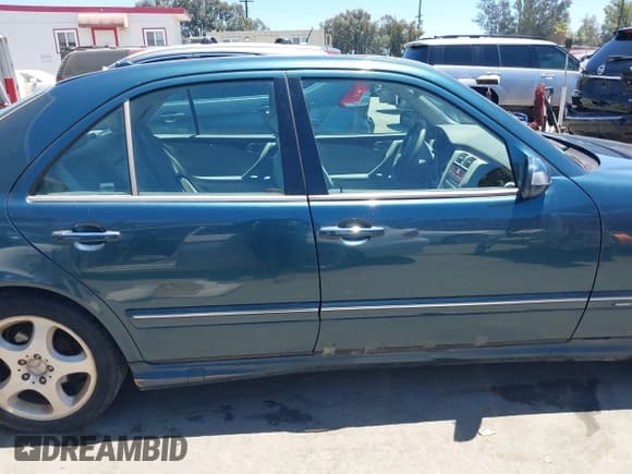 ✅ 2001 Mercedes-Benz E 320 • VIN: WDBJF70J31B221648 • Лот: 42630772. Опубликован ранее на IAAI с пробегом 149 639 миль. Бесплатный доступ к архиву аукционных продаж из США и подробный отчёт об истории автомобиля на DreamBid. Изображение 13.