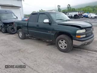2001 Chevrolet Silverado 1500 z VIN 1GCEK19V31E222072, wystawiony jako IAAI lot #42263887 z przebiegiem 179 933 mil mil oraz . Historia ofert i sprzedaży dostępna na DreamBid. Obrazek 1.