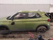 ✅ 2022 Hyundai Venue Limited • VIN: KMHRC8A37NU162032 • Lot: 41210185. Listed on IAAI with 45,382 mi. Free auction sales archive from the USA and detailed vehicle history report at DreamBid. Image 15.