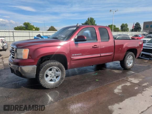 ✅ 2013 GMC Sierra 1500 SLT • VIN: 1GTR2WE70DZ280479 • Lot: 58602555. Listed on Copart with 140,849 mi. Free auction sales archive from the USA and detailed vehicle history report at DreamBid. Image 1.
